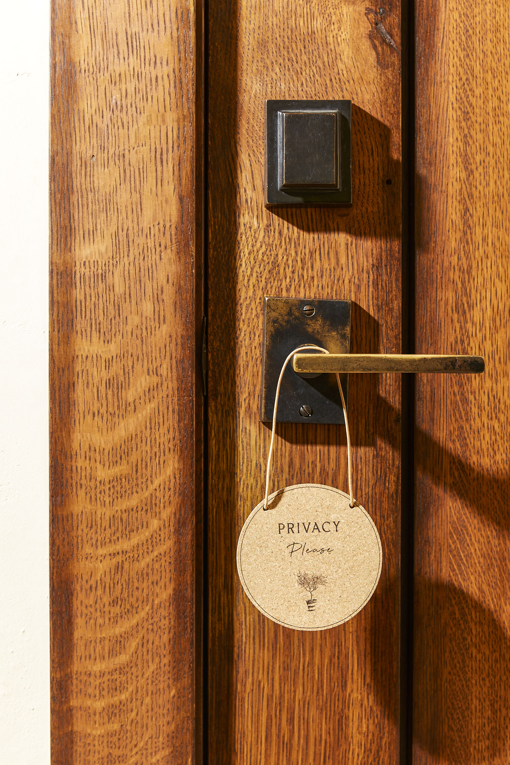 Katie Newburn | San Francisco Bay Area Food and Lifestyle Photographer | Napa Valley Lodge Door Tag